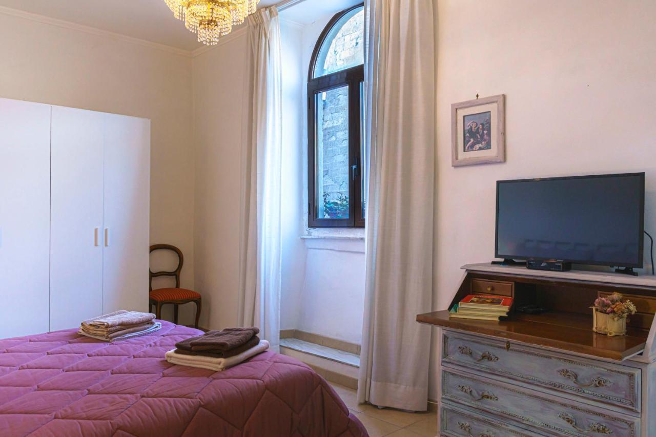 Appartamento Piazza Santa Maria Nuova Viterbo Exterior foto